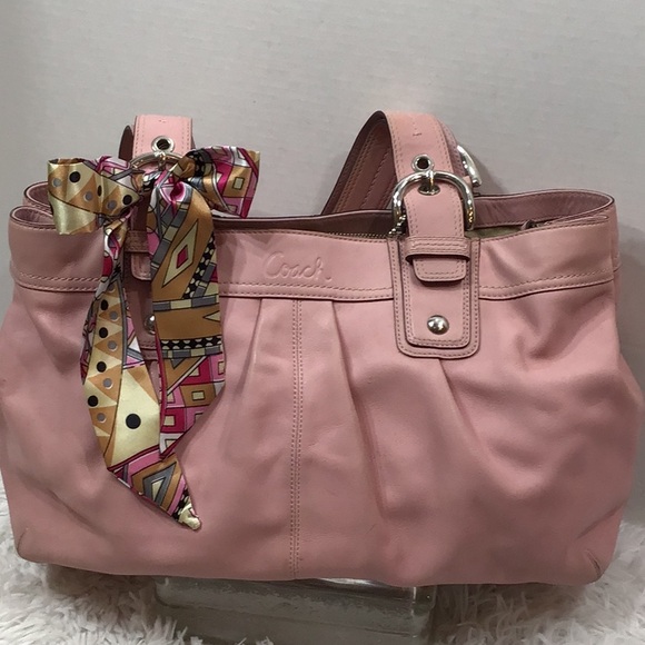 Coach Blush Pink Leather Soho pleated Shoulder Bag 13733 - Picture 2 of 15